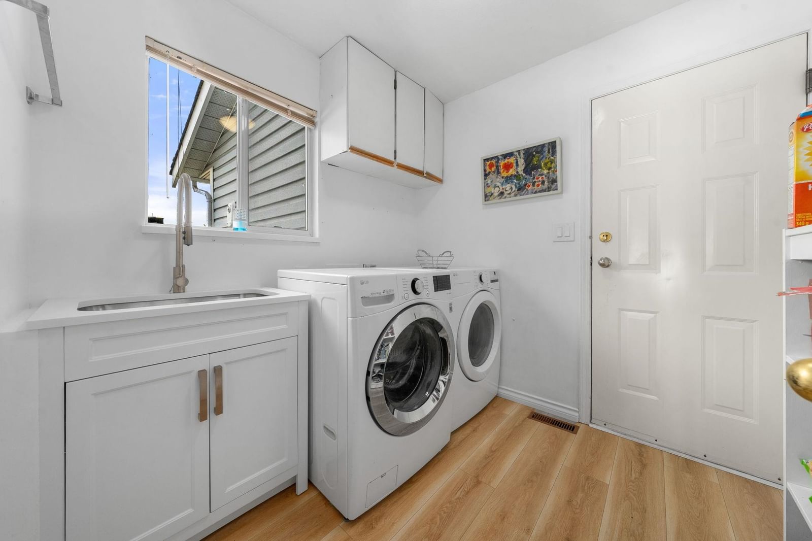 Listing Image 21