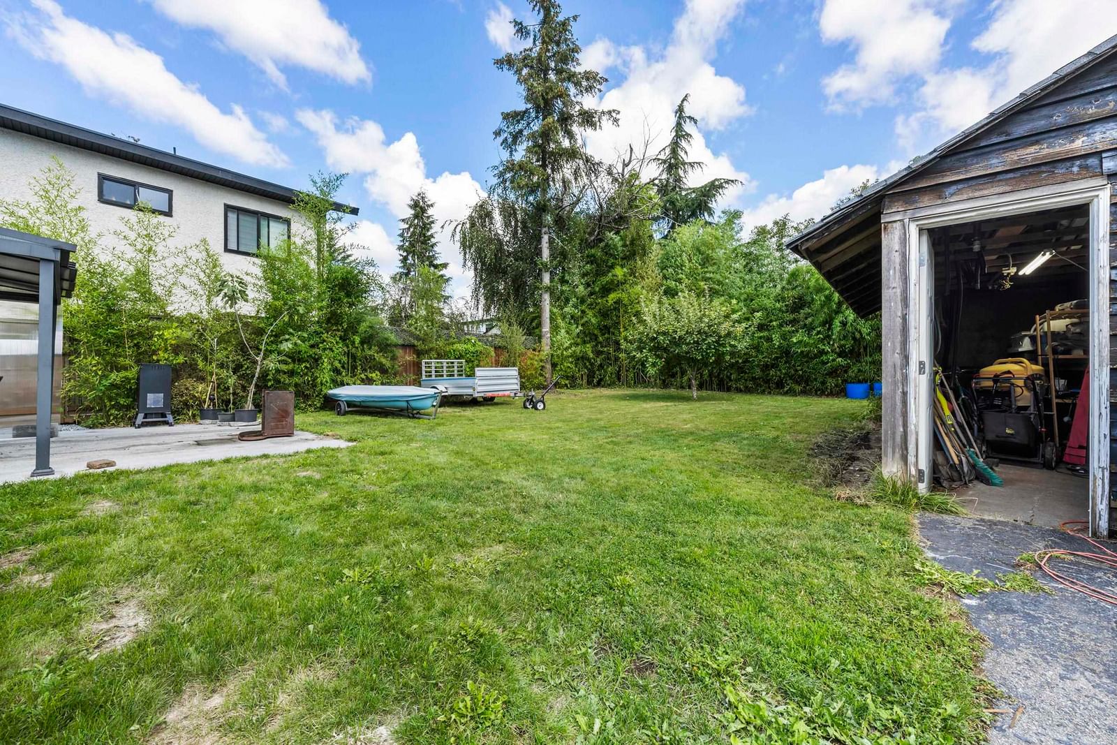 Listing Image 8
