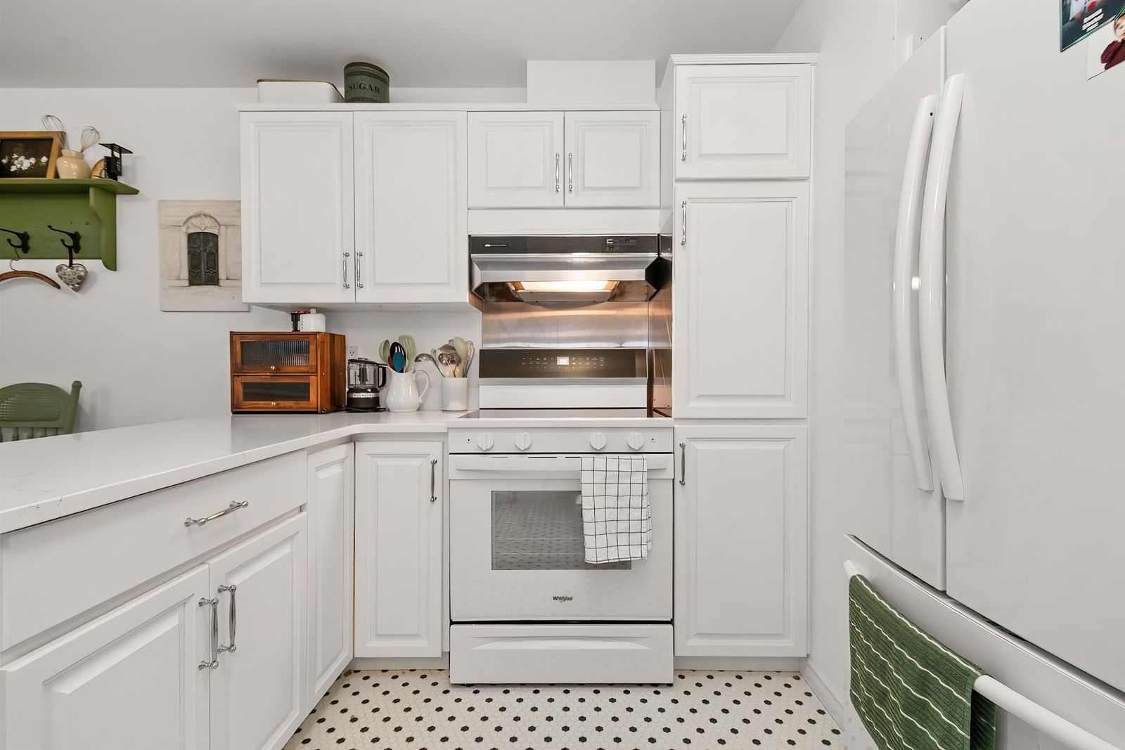 Listing Image 9