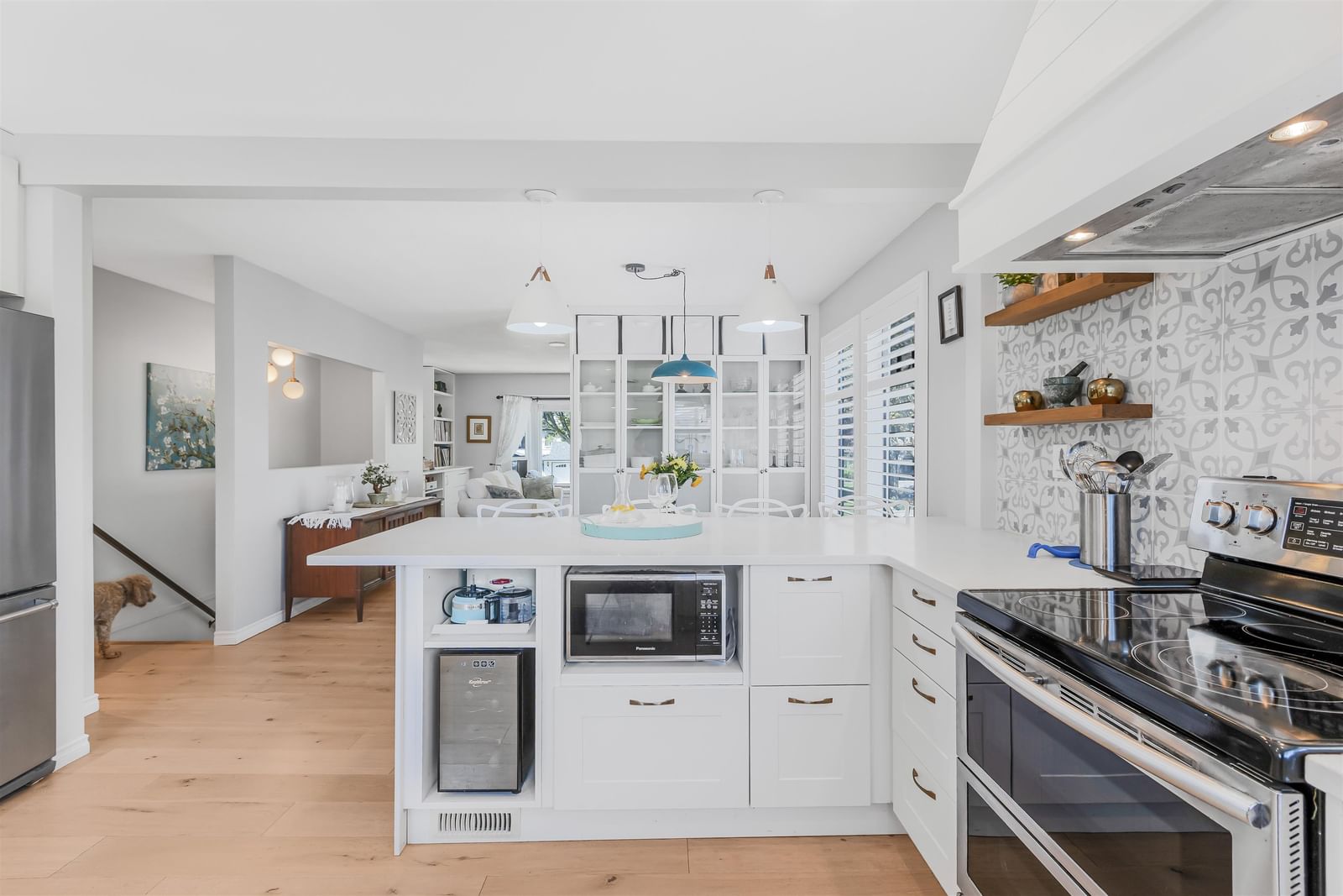 Listing Image 11