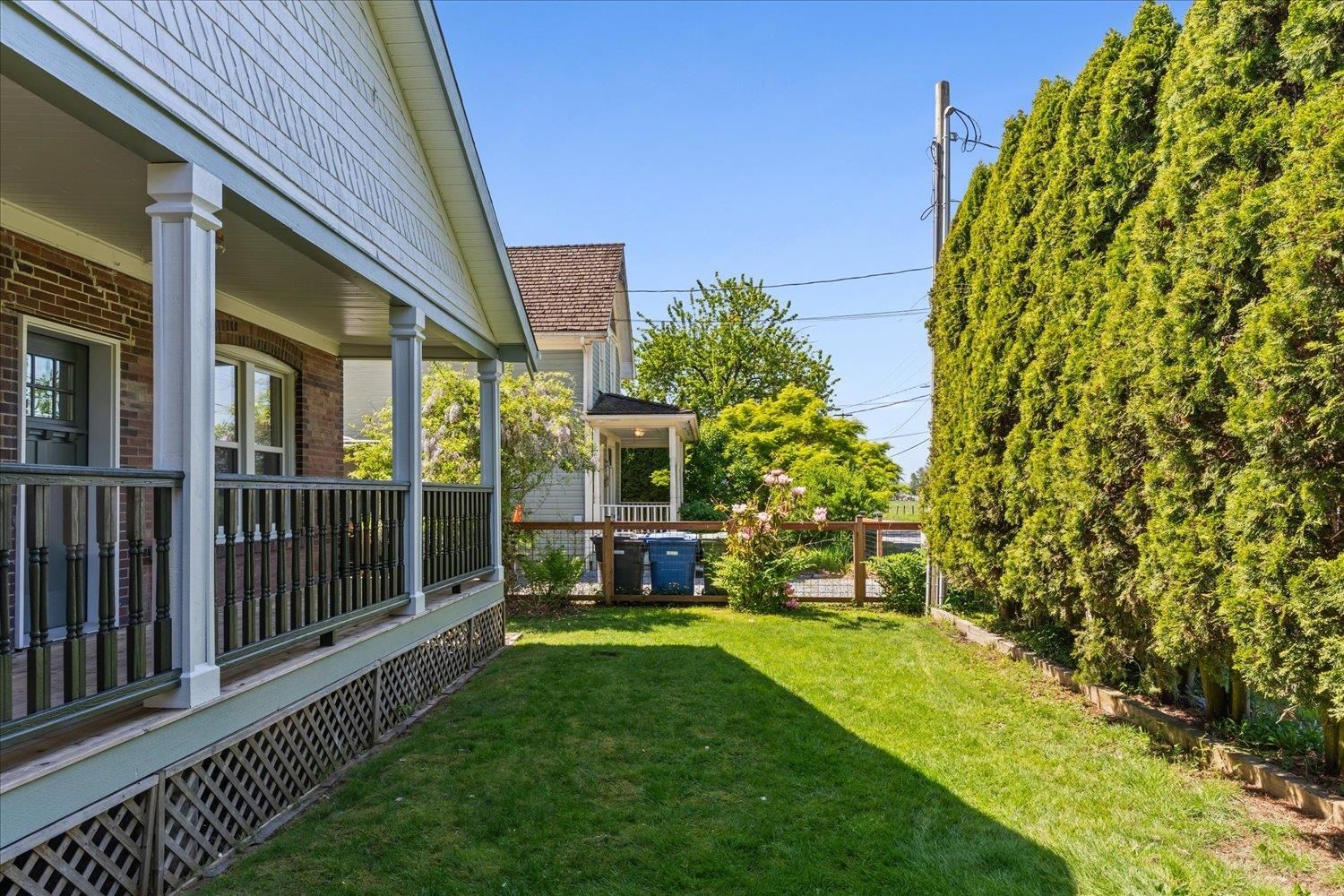 Listing Image 4