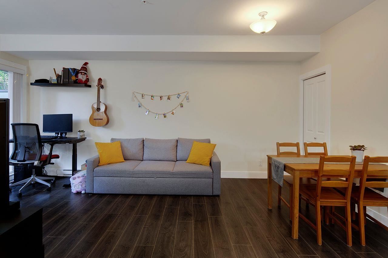 Listing Image 6