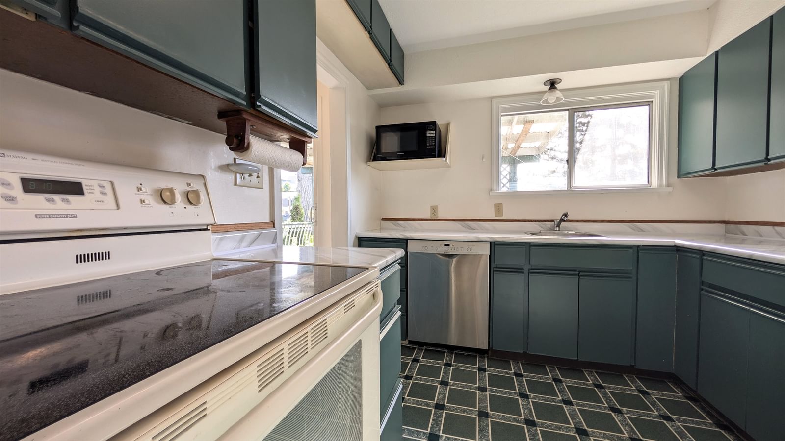 Listing Image 10