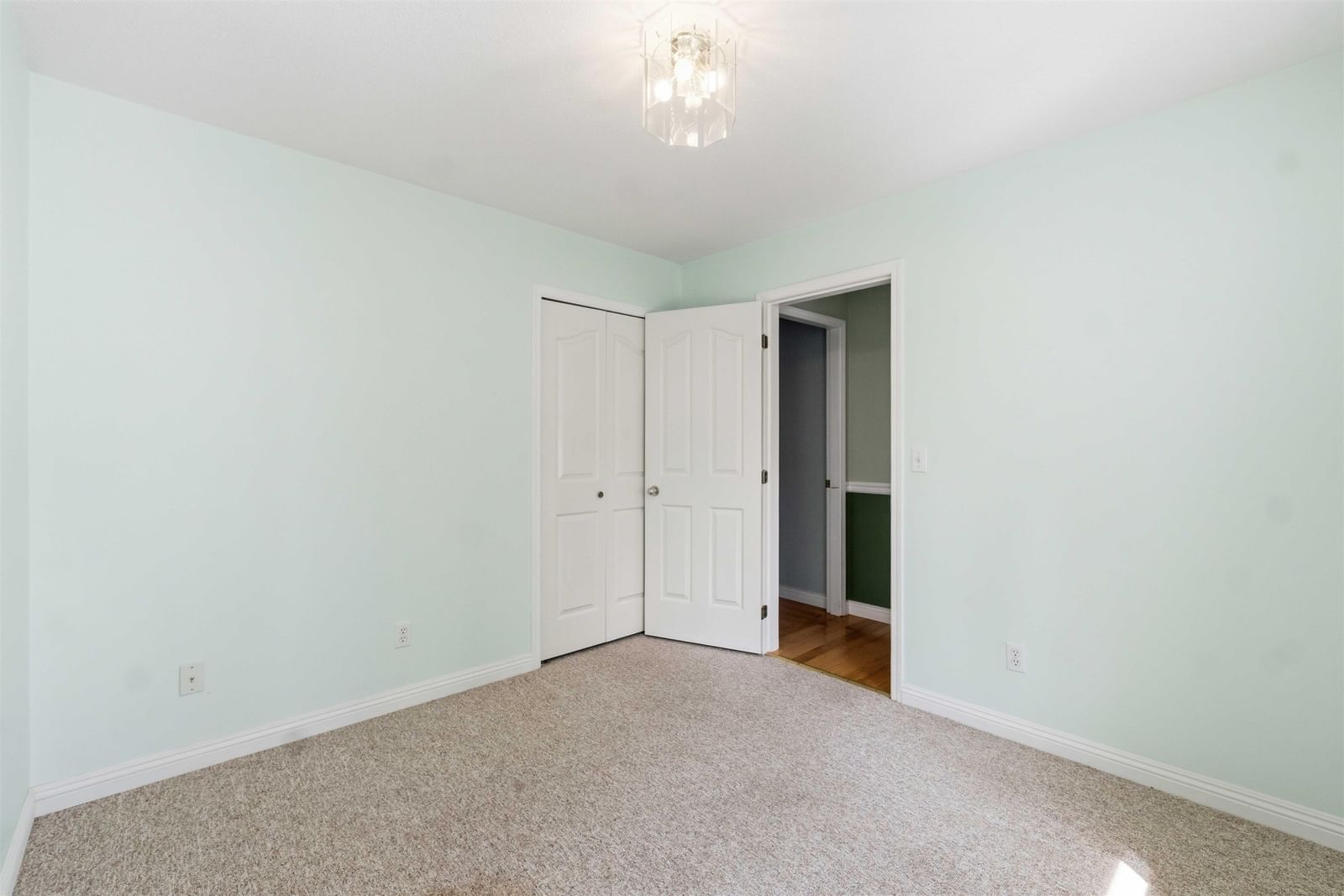 Listing Image 28