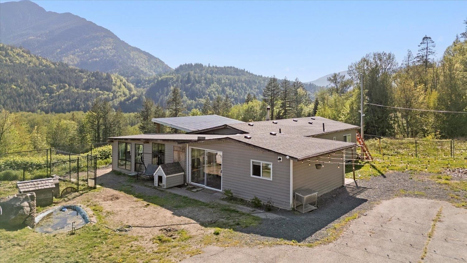 Listing Image 5