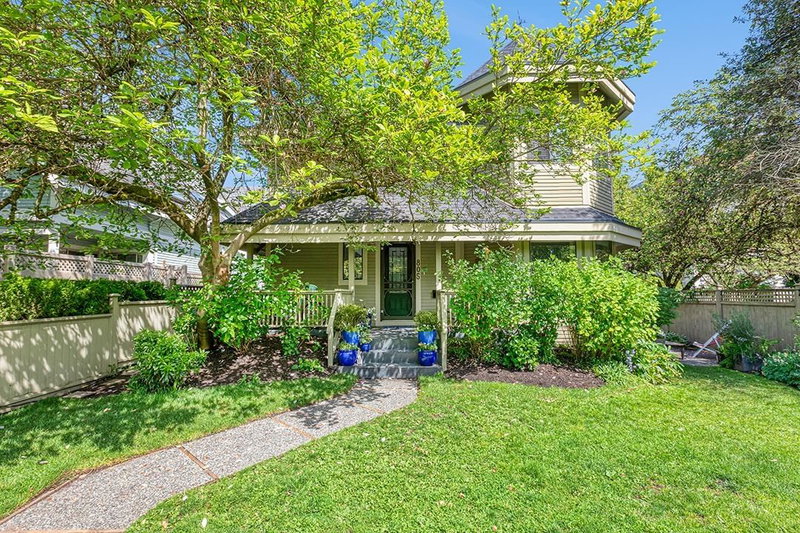 805 14th Avenue W, Vancouver, British Columbia