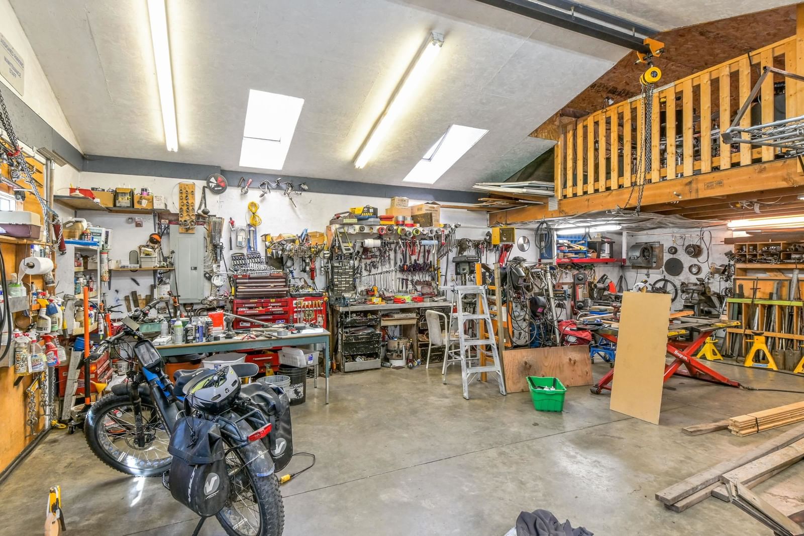 Listing Image 5