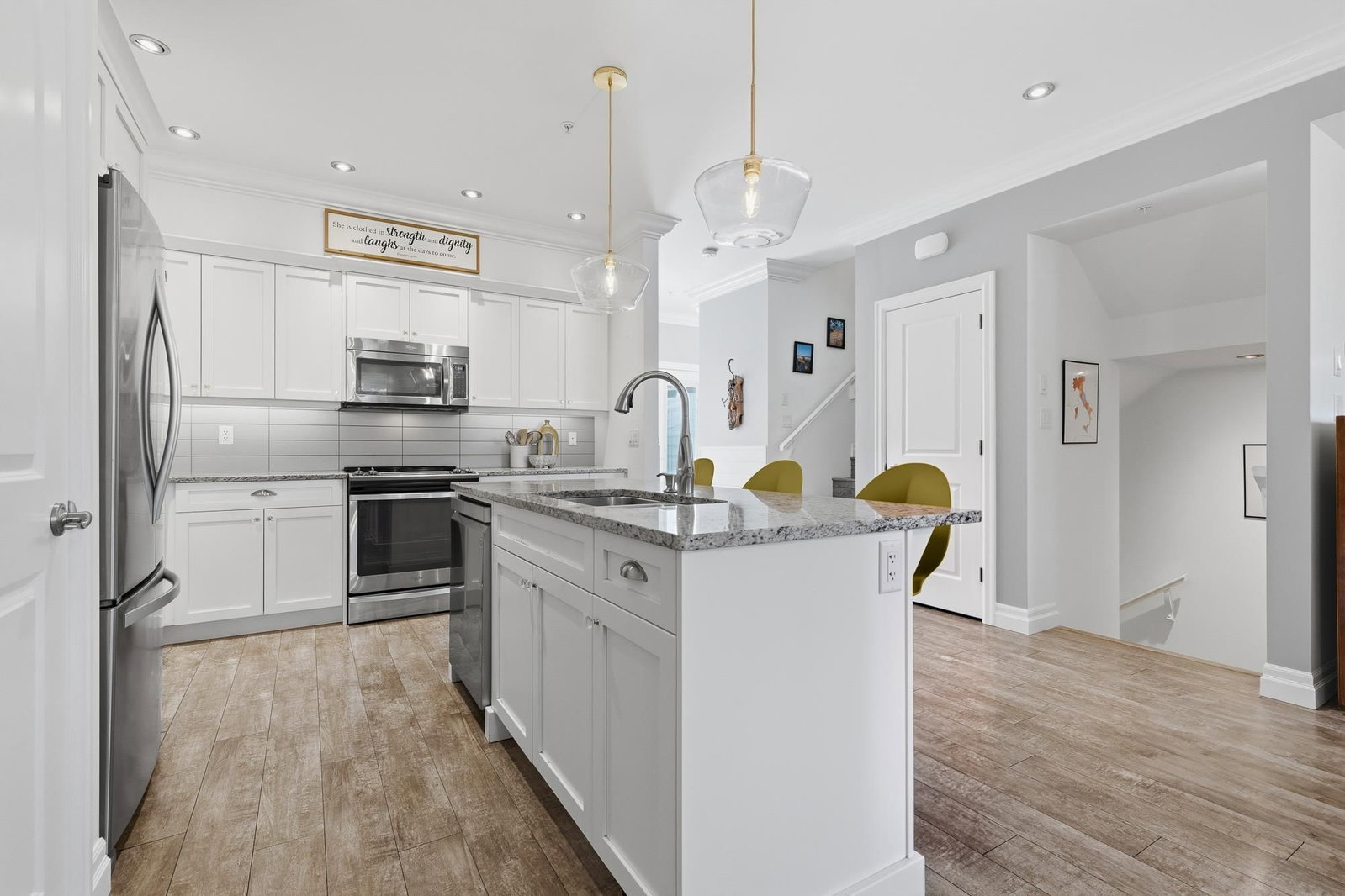 Listing Image 15