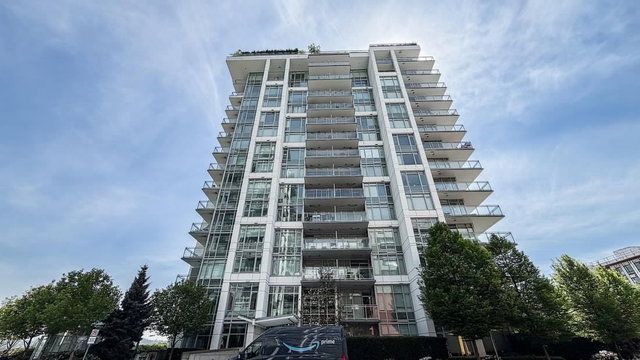 105 - 200 Nelson's Crescent