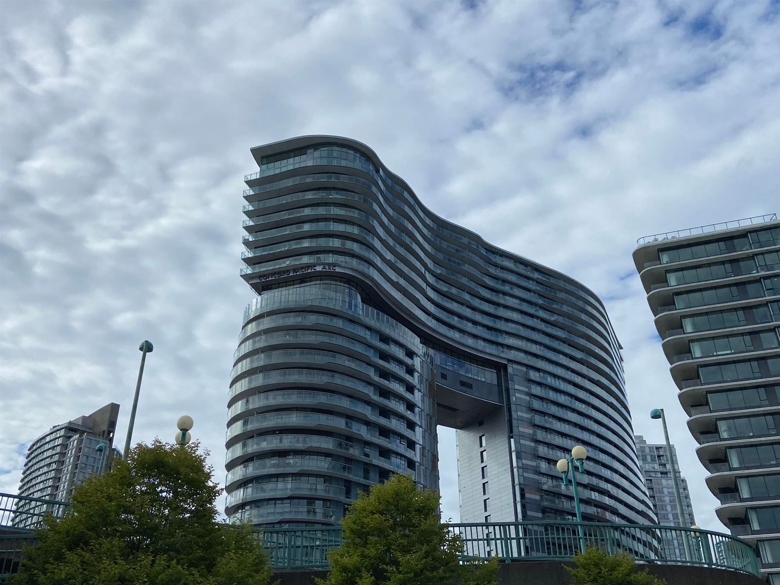 Listing Image 5