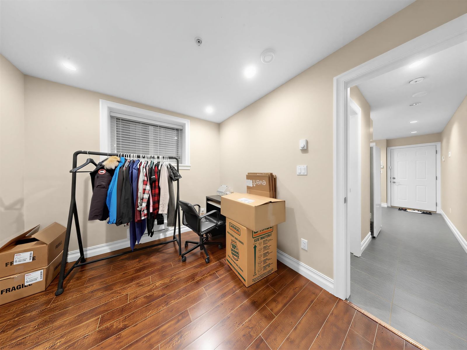 Listing Image 21