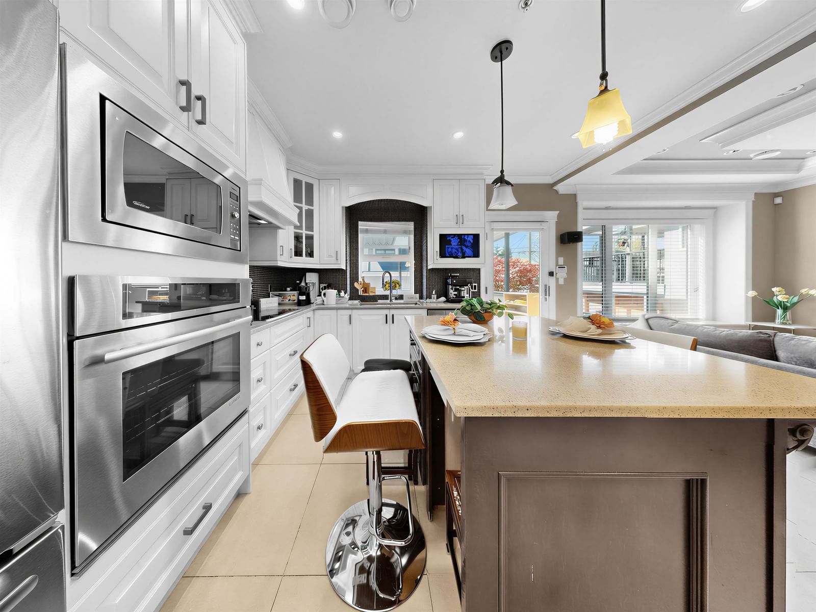 Listing Image 9