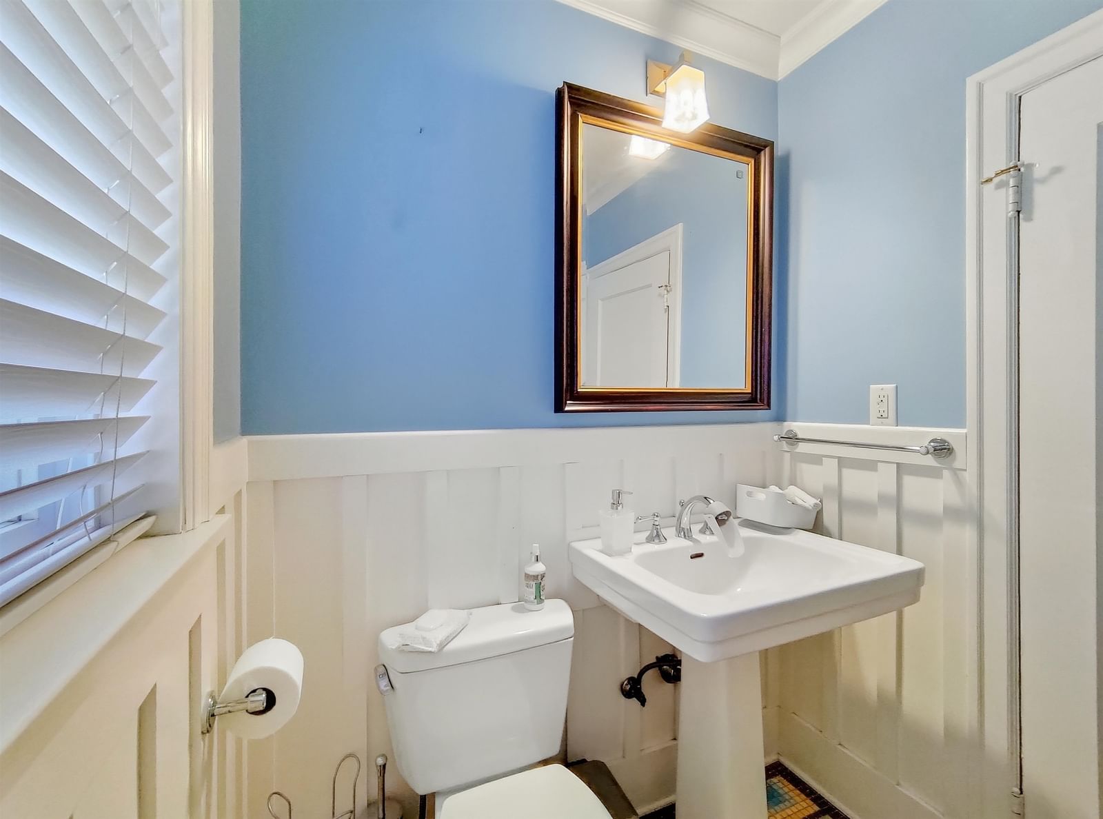 Listing Image 18