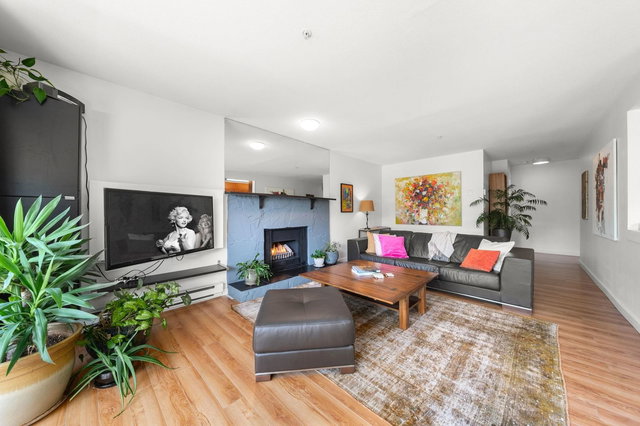 202 - 1000 Bowron Court
