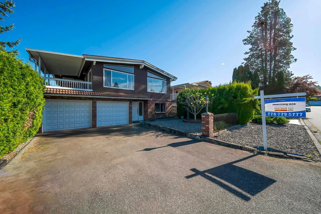 951 Everett Crescent