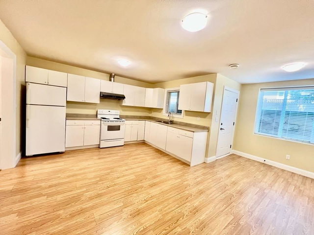 BASEMENT - 16121 111a Ave