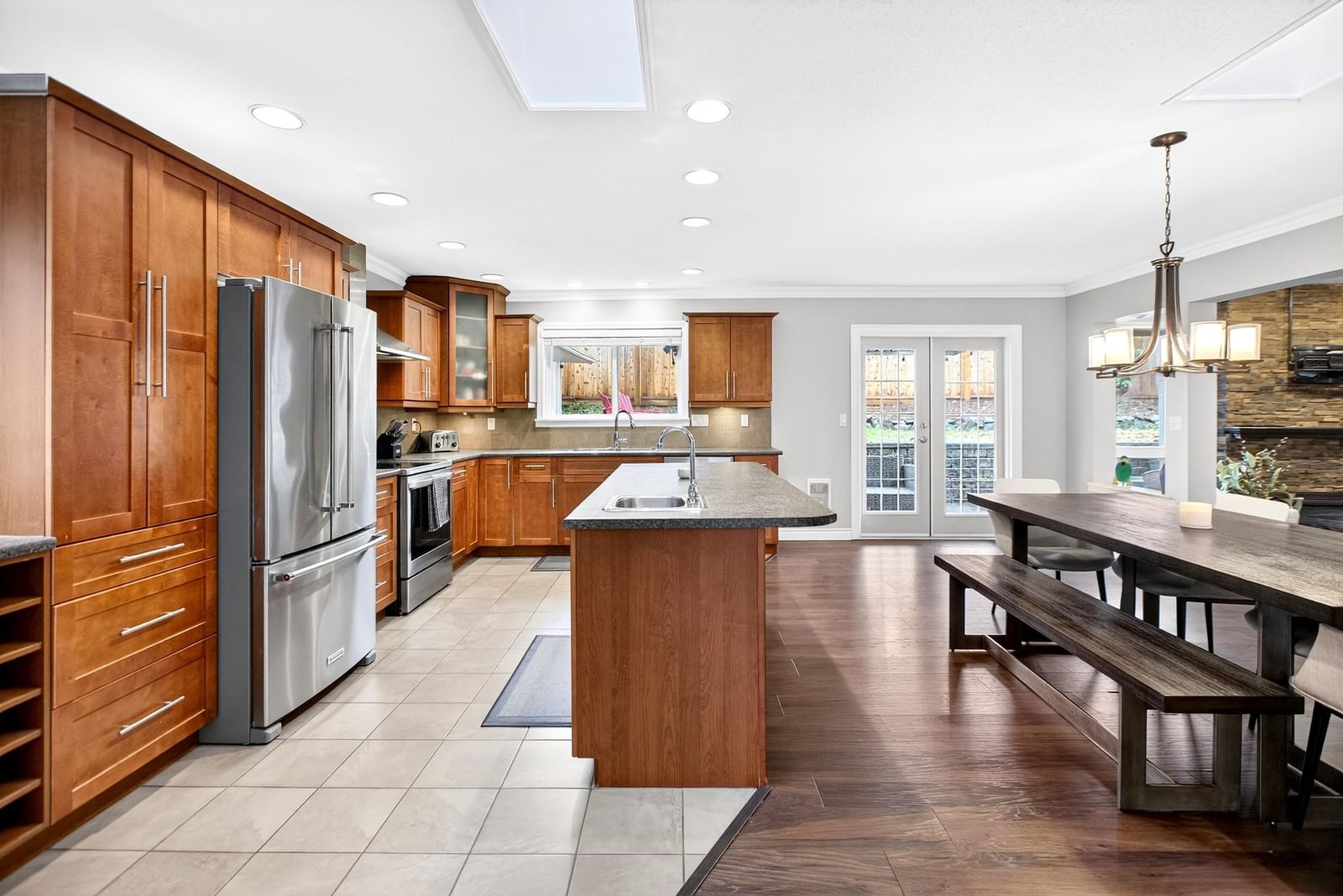 Listing Image 15