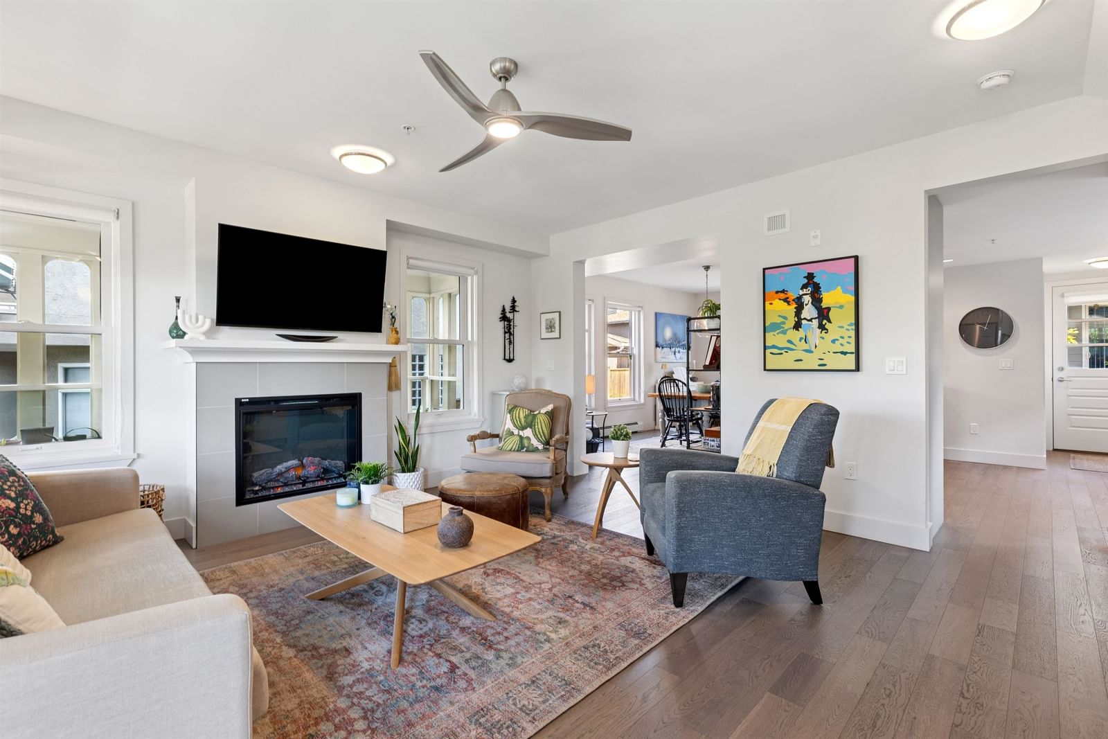 Listing Image 5