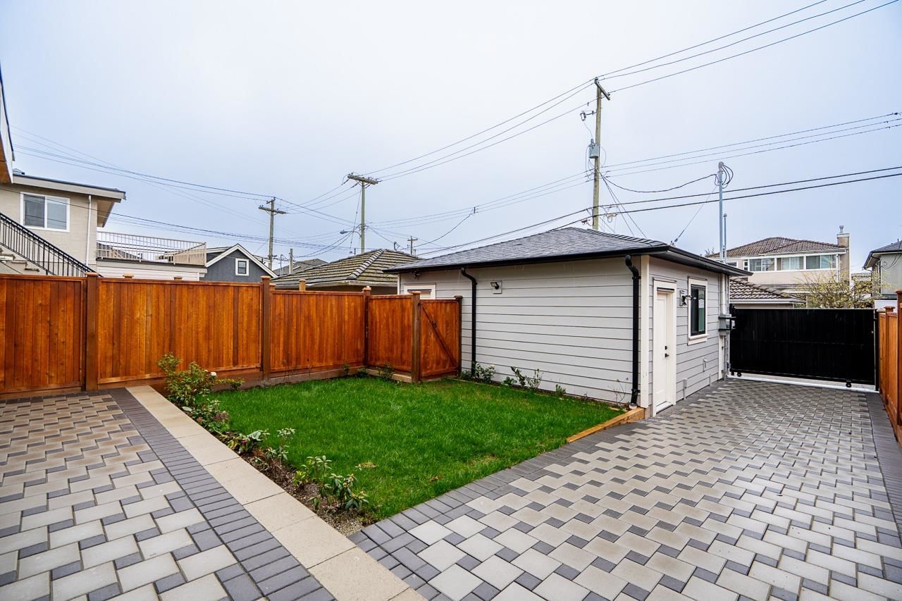 Listing Image 13