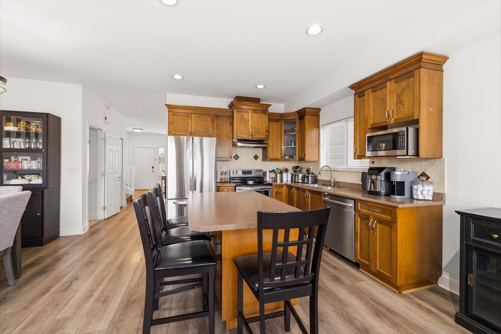 Listing Image 15