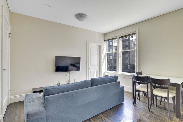 10 - 935 Jervis Street