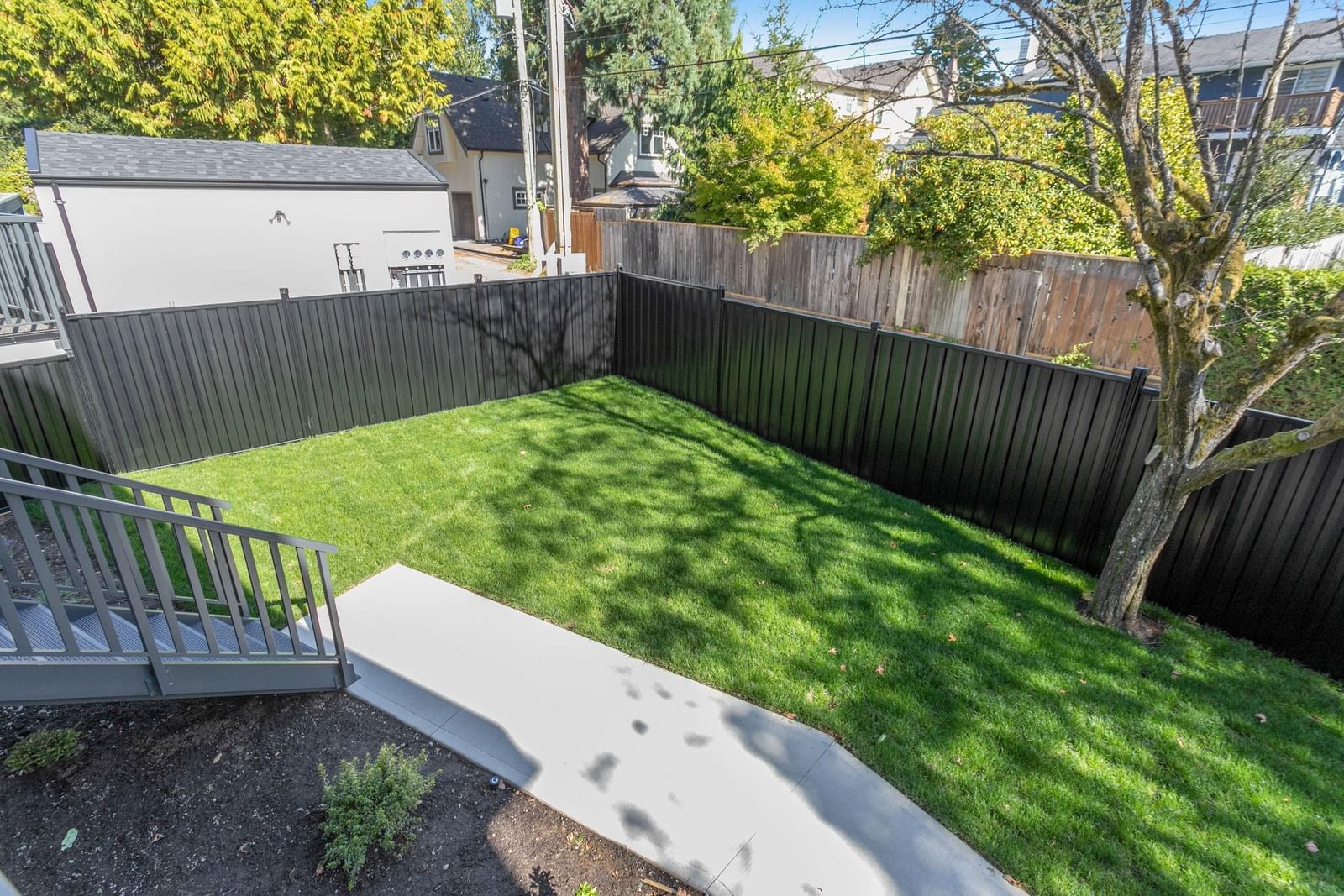Listing Image 9