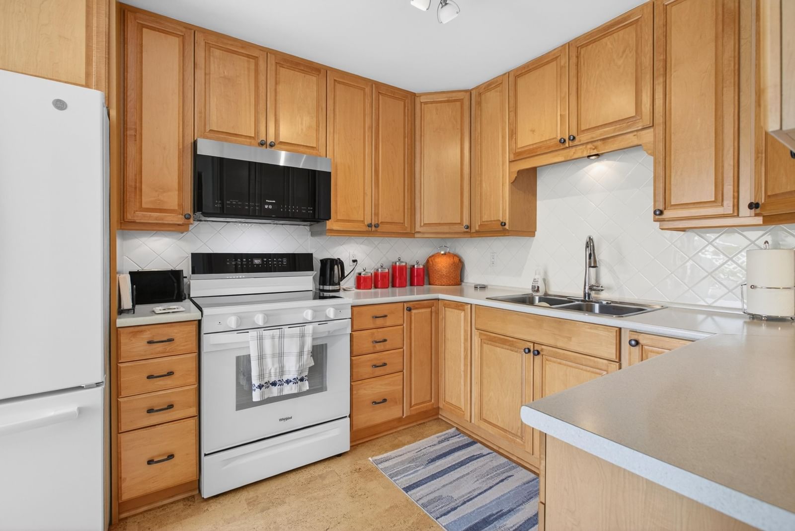 Listing Image 12