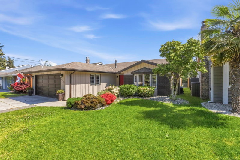 1220 Morris Crescent