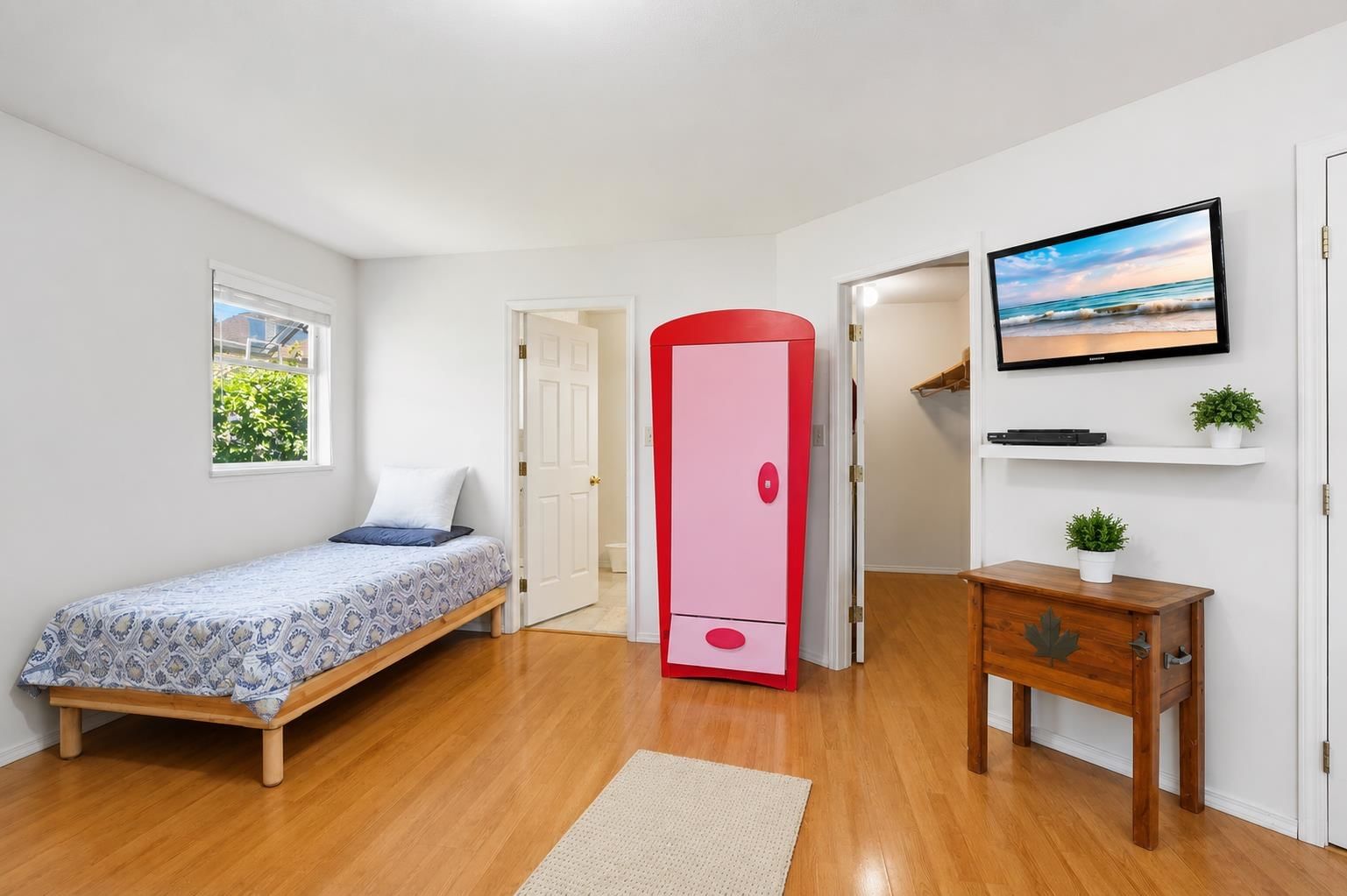 Listing Image 10