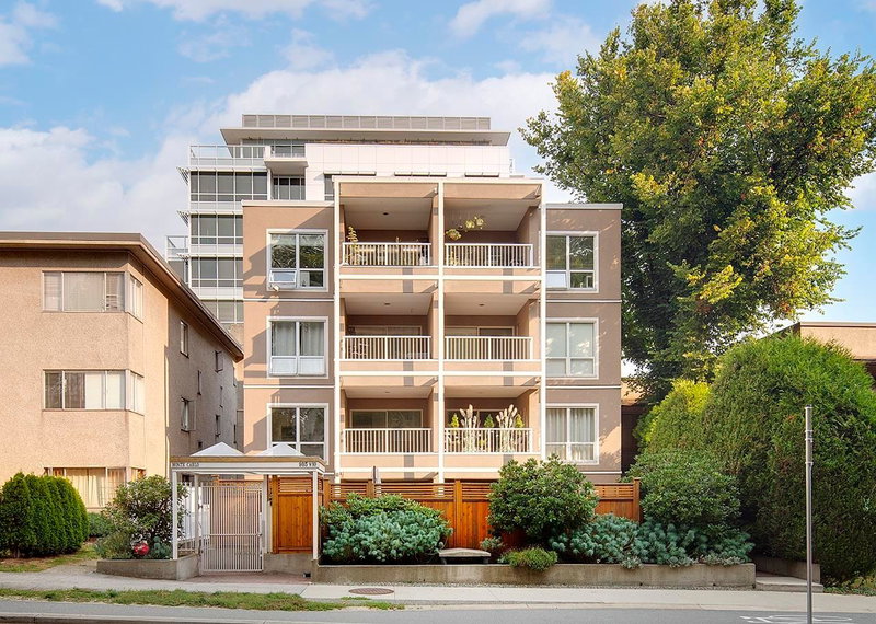 985 10th Avenue W #203, Vancouver, British Columbia