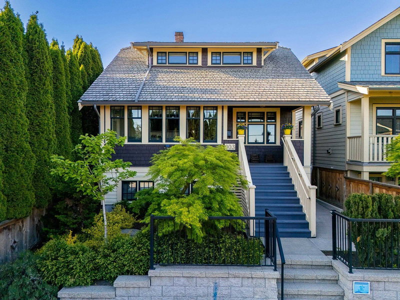903 Walls Avenue, Coquitlam, British Columbia