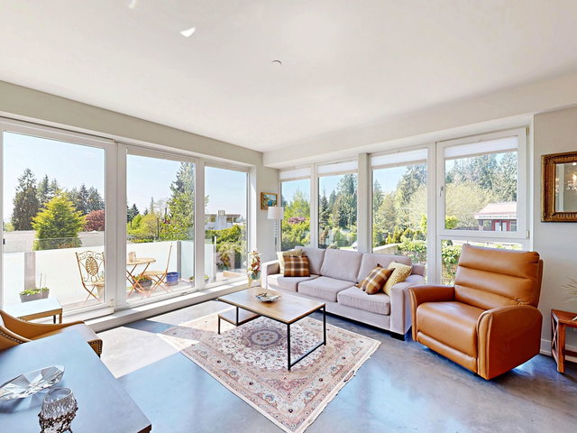 201 - 650 Evergreen Place