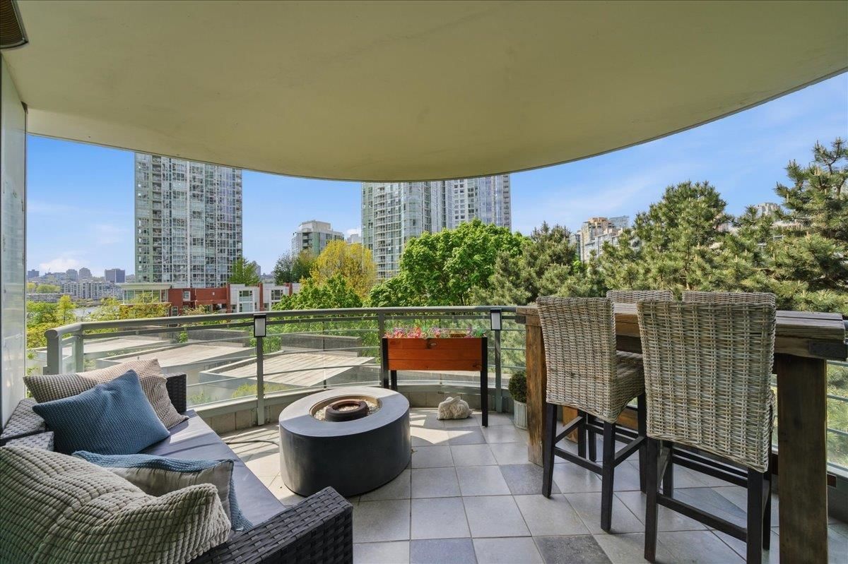 Listing Image 10