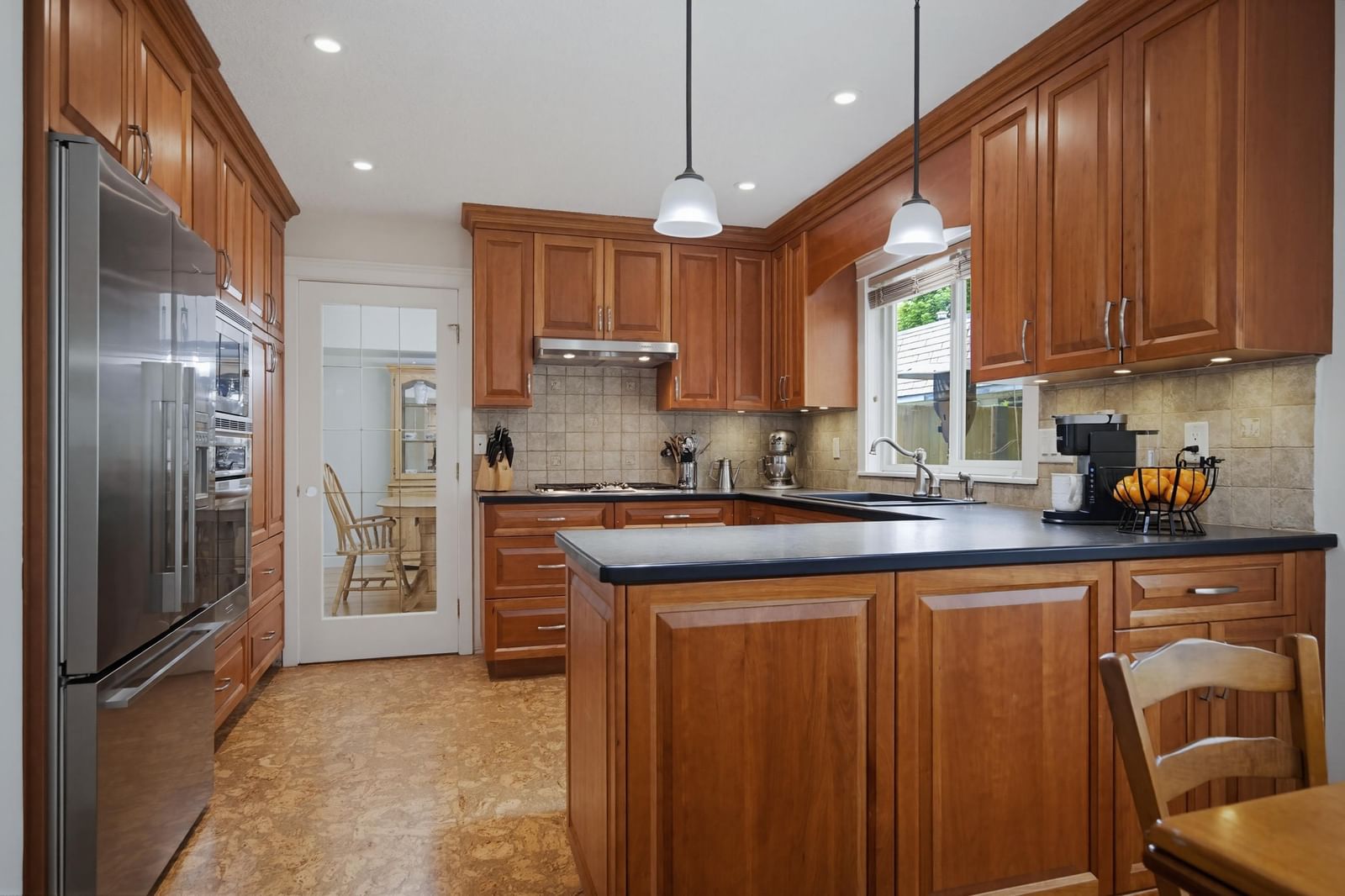 Listing Image 12