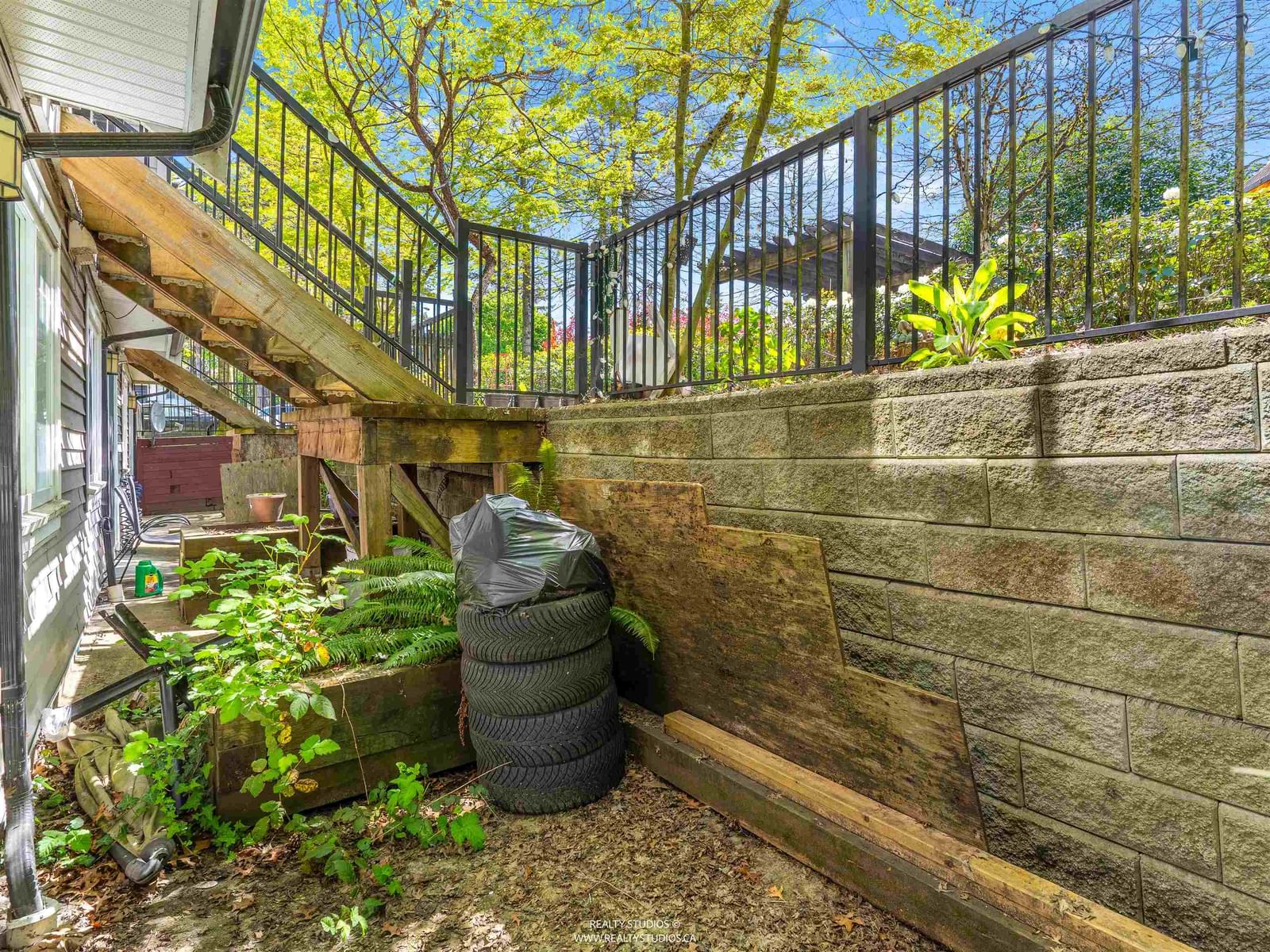 Listing Image 21