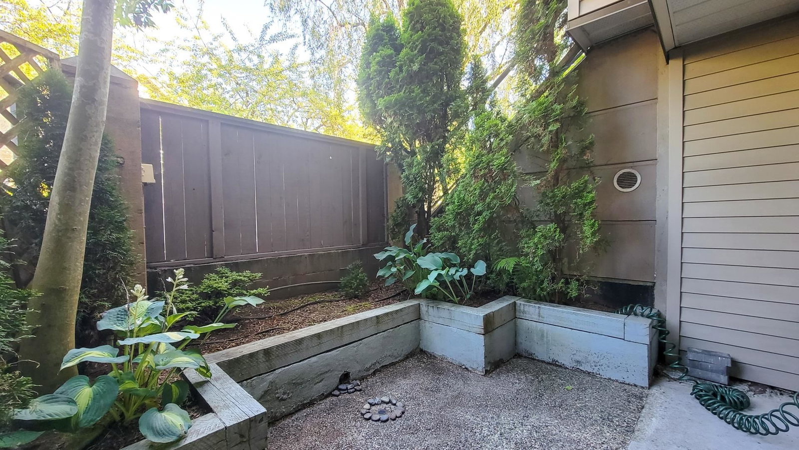 Listing Image 27
