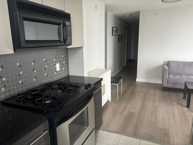 2702 - 1408 Strathmore Mews