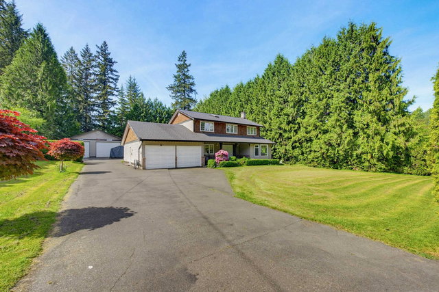 22724 76b Crescent