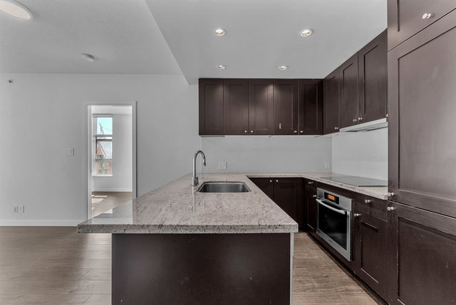 1404 - 821 Cambie Street