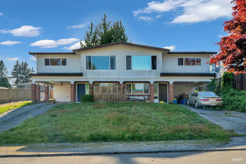 4249 - 4251 Barker Avenue, Burnaby, British Columbia