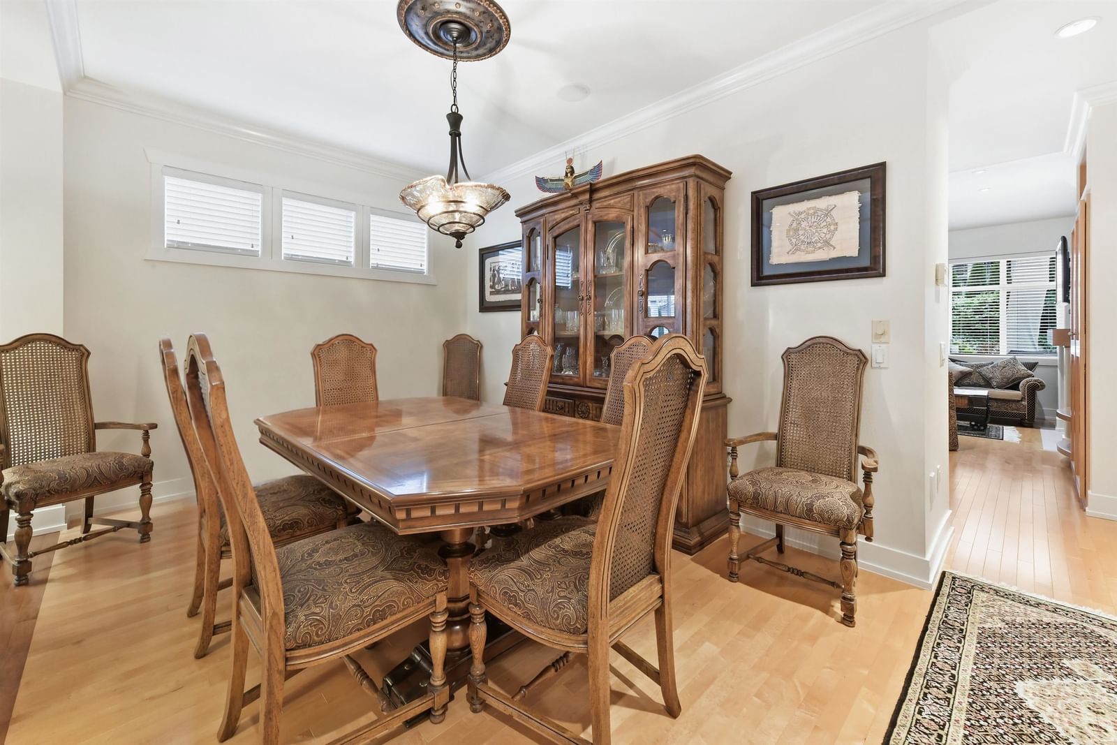 Listing Image 5