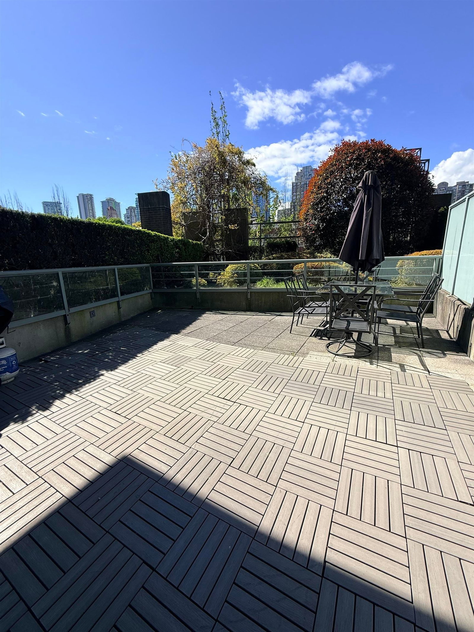 Listing Image 18