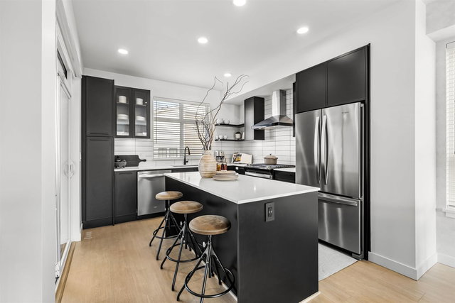 34 - 2891 Montrose Avenue