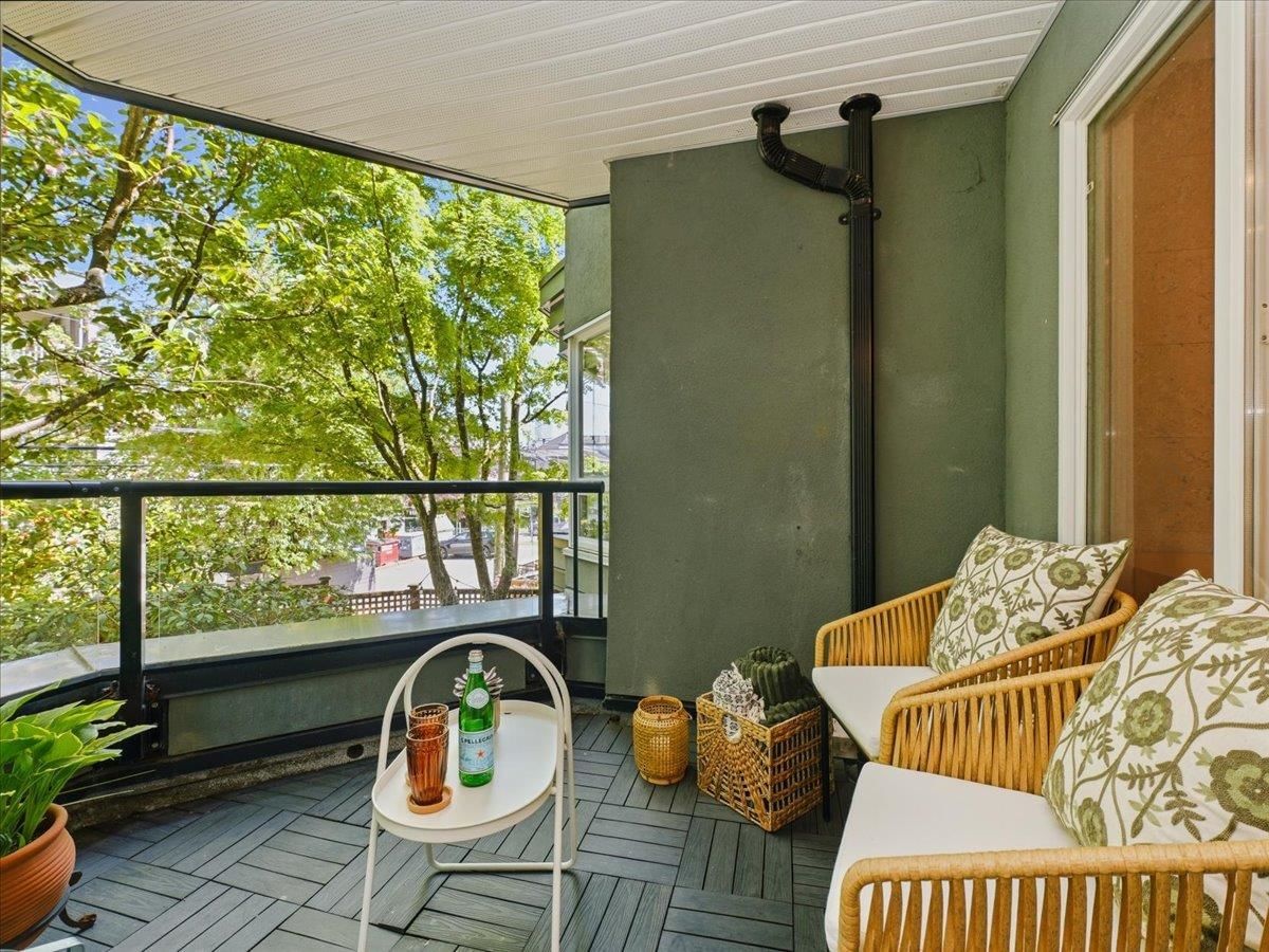 Listing Image 11