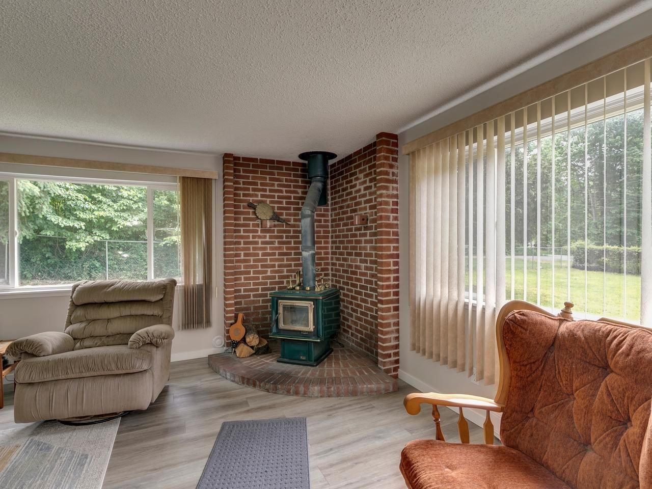 Listing Image 12
