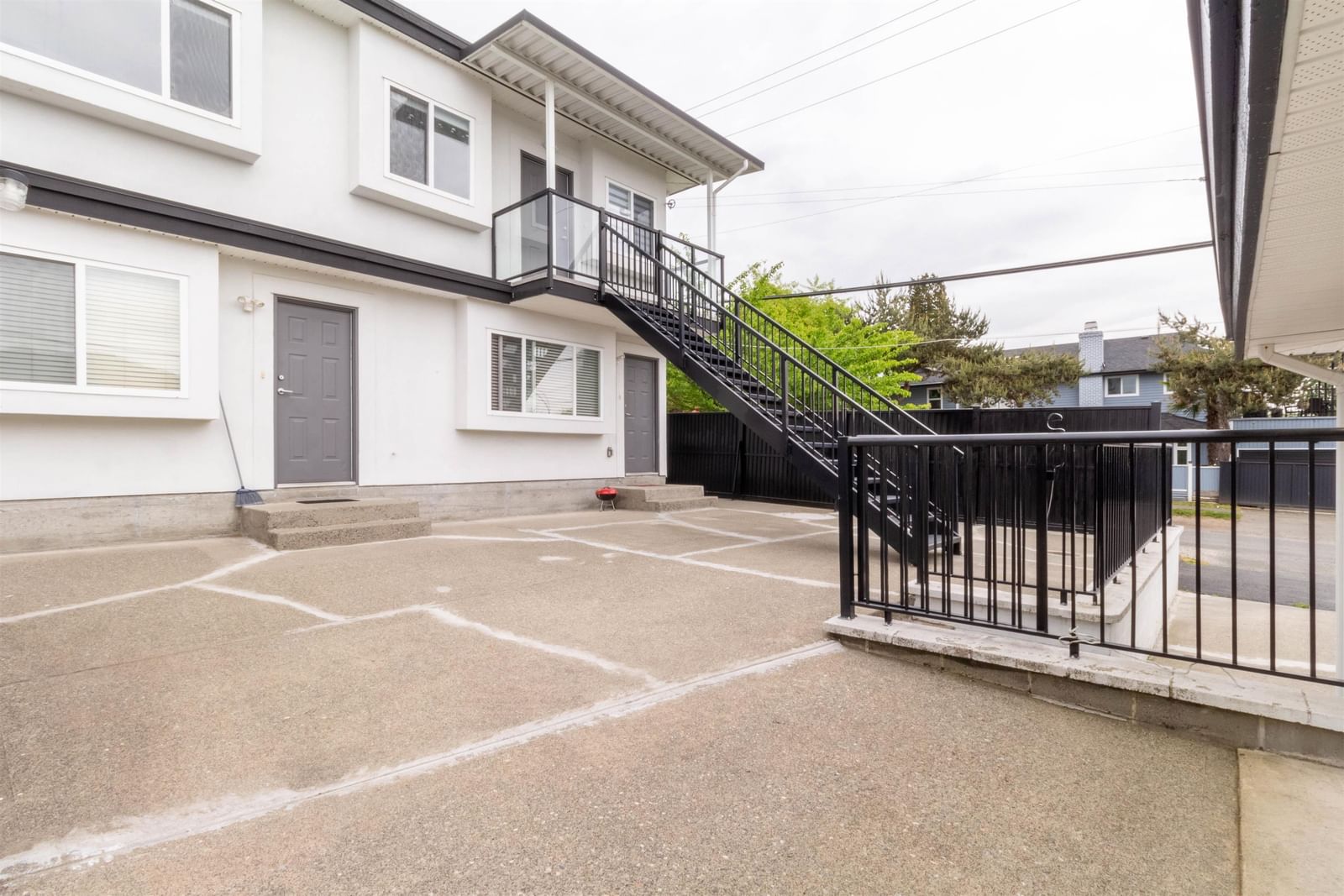 Listing Image 20