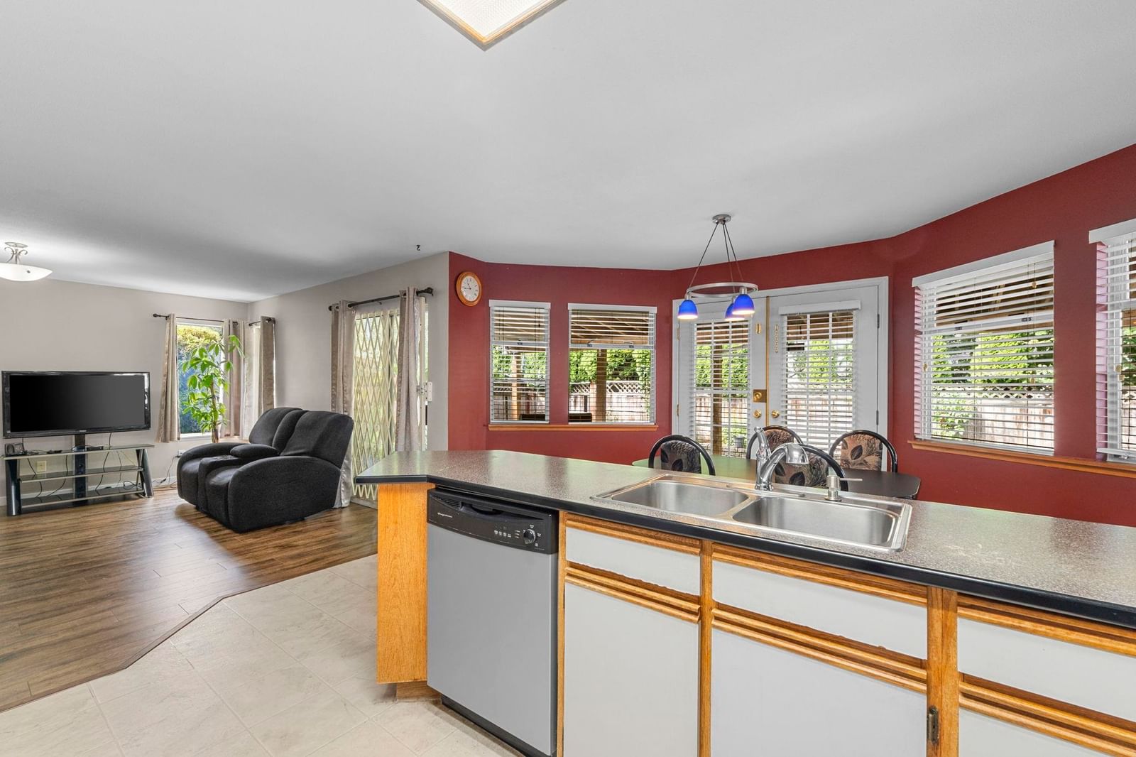 Listing Image 18