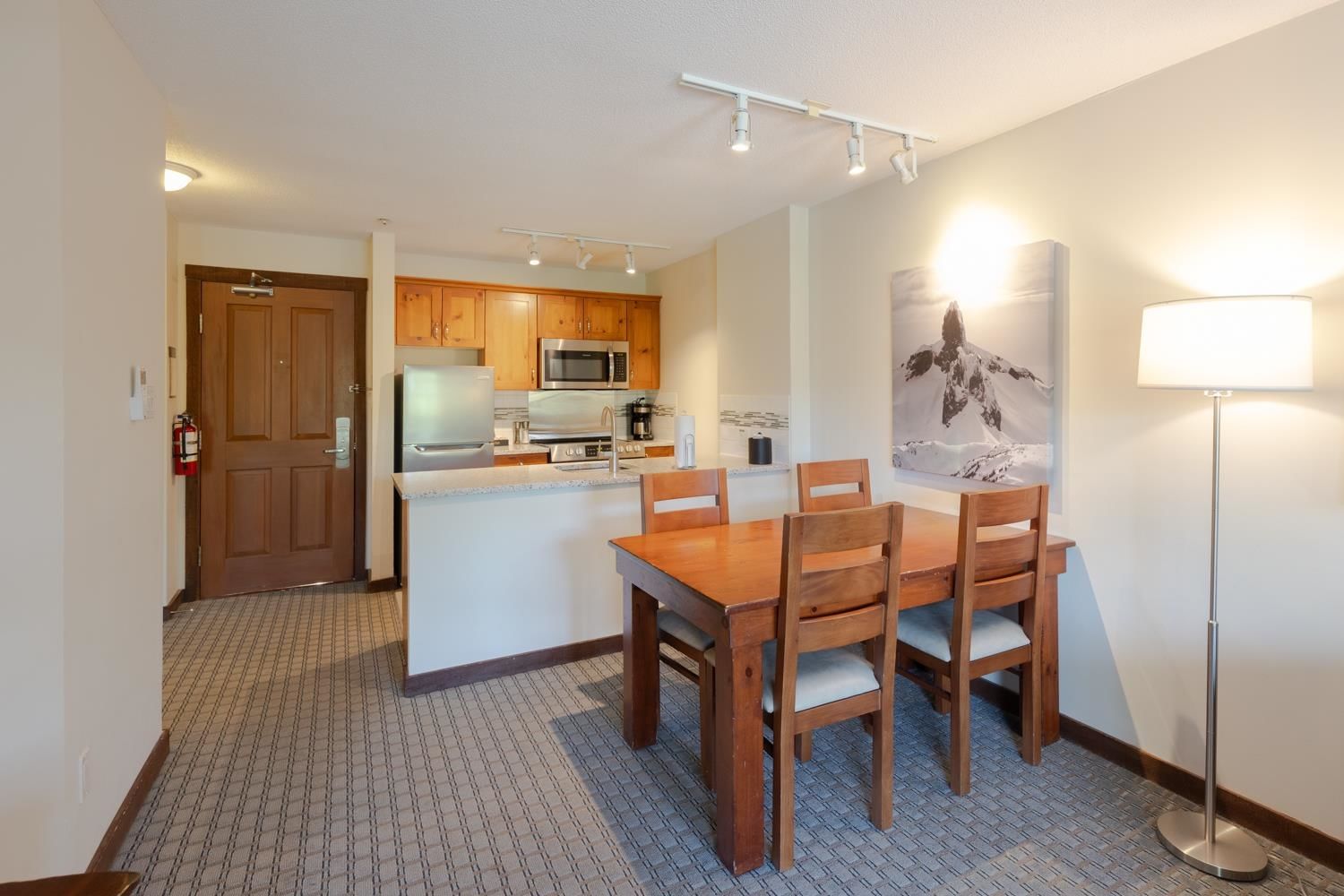 Listing Image 6