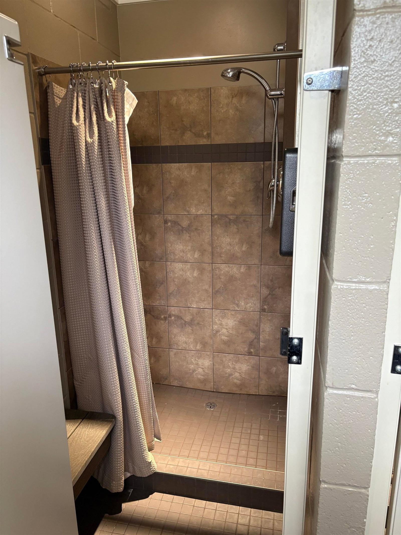 Listing Image 16