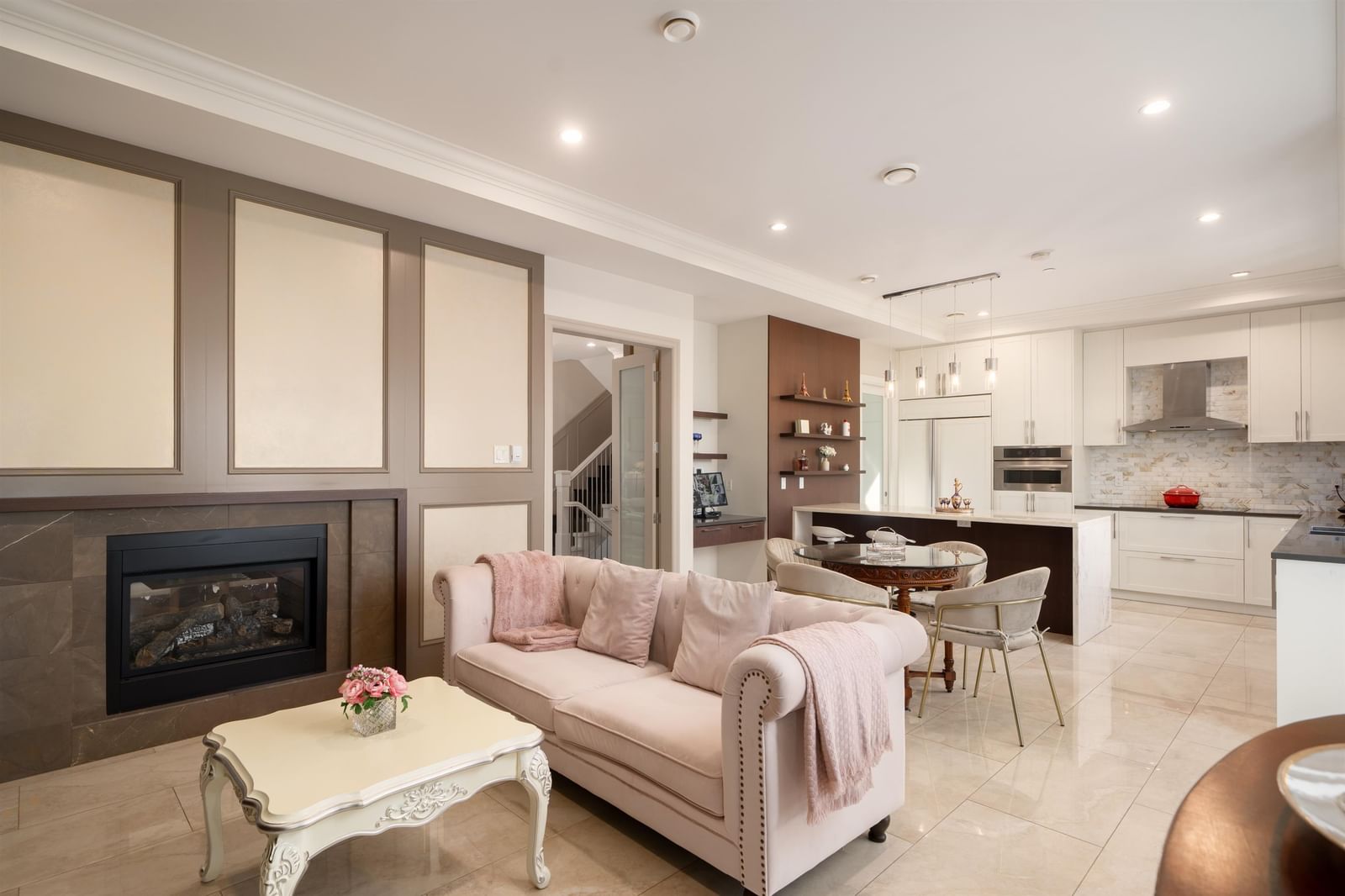 Listing Image 9